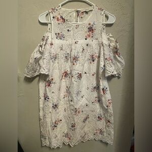 100% Cotton White / Floral Eyelet Loft Dress w Cold Shoulder Sleeves, xsmall🌸